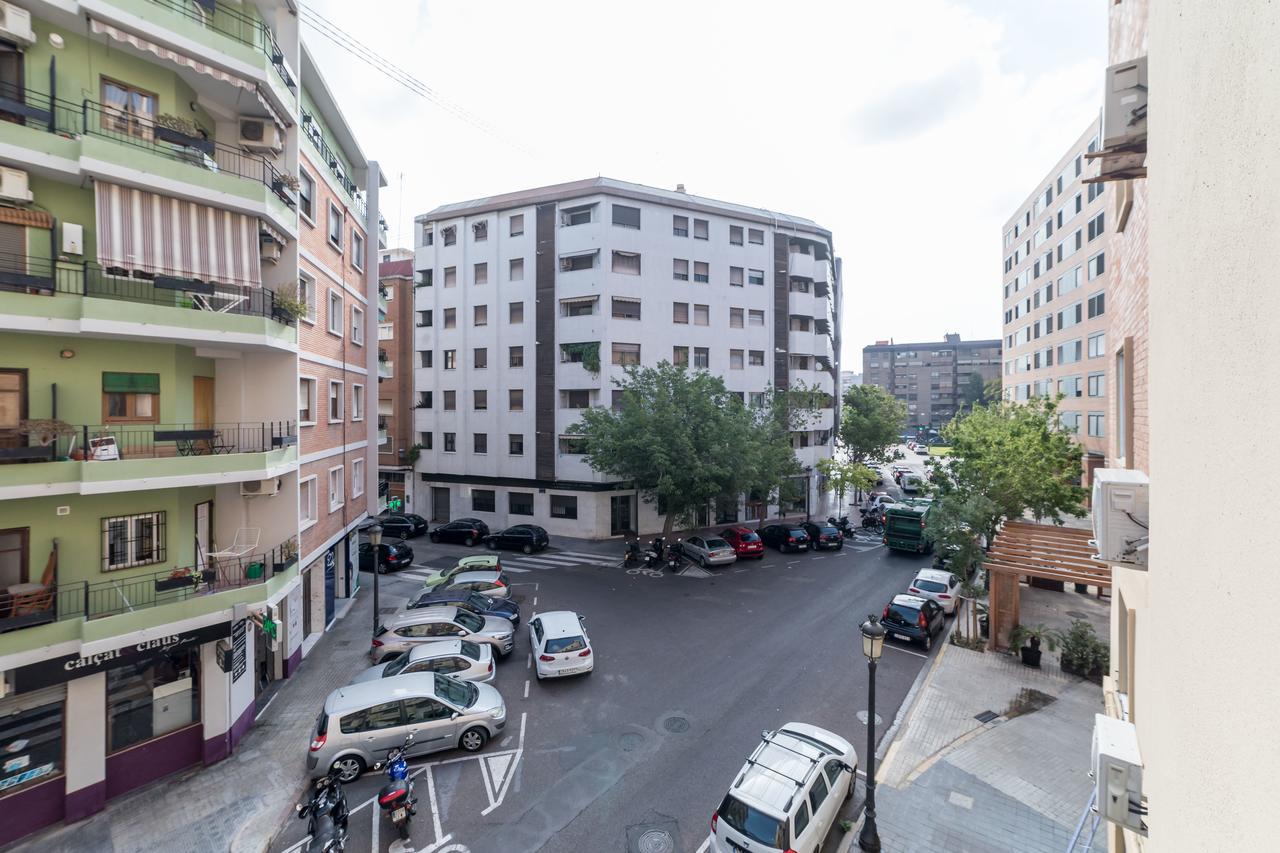 Travel Habitat Mestalla Valencia Exterior photo