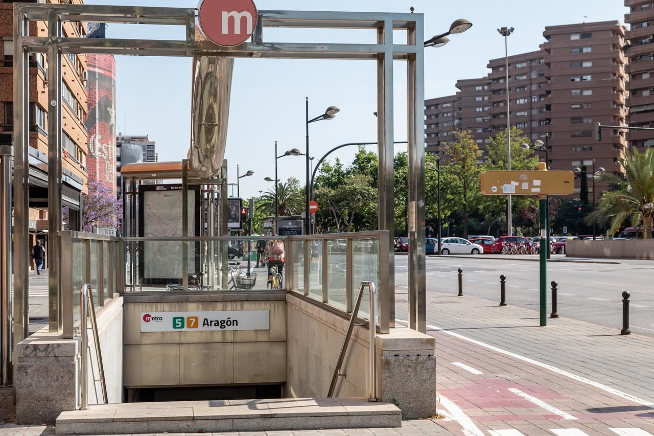 Travel Habitat Mestalla Valencia Exterior photo